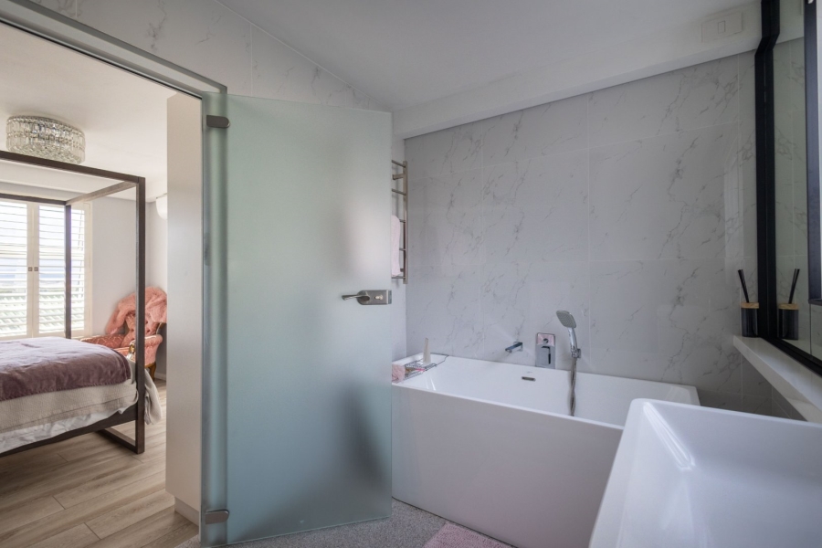 3 Bedroom Property for Sale in Bowtie Western Cape